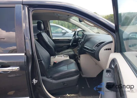 2014 Chrysler Town & Country Touring-L z USA, uszkodzony, nr VIN 2C4RC1CG4ER377148